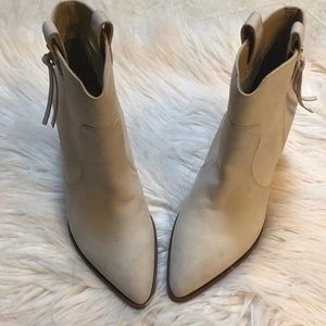 Sam Edelman Niomi Ankle Bootie White